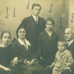 Description : Abdi Toptani me familjen, qershor 1924